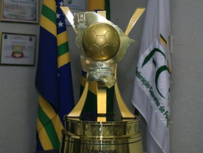 Imagem mostra troféu do Campeonato Cearense