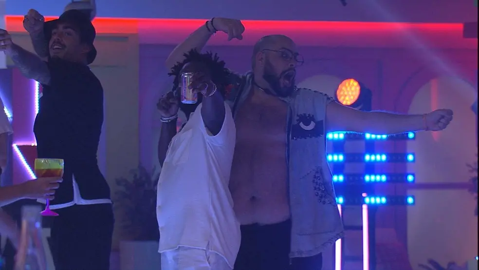 Tiago Abravanel, Pedro Scooby e Douglas Silva