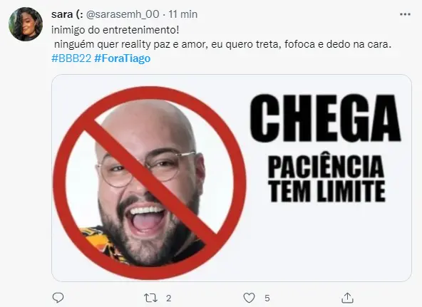 Tweet sobre #ForaTiago