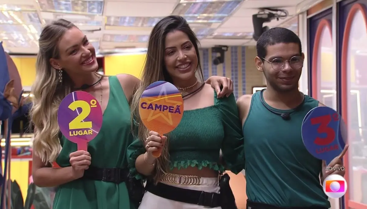 bárbara, laís e vinicius no pódio do BBB 22