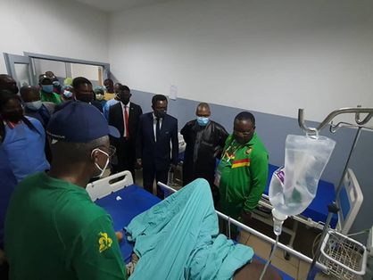 Ministro da Saúde de Camarões visita feridos após tumulto na Copa Africana de Nações