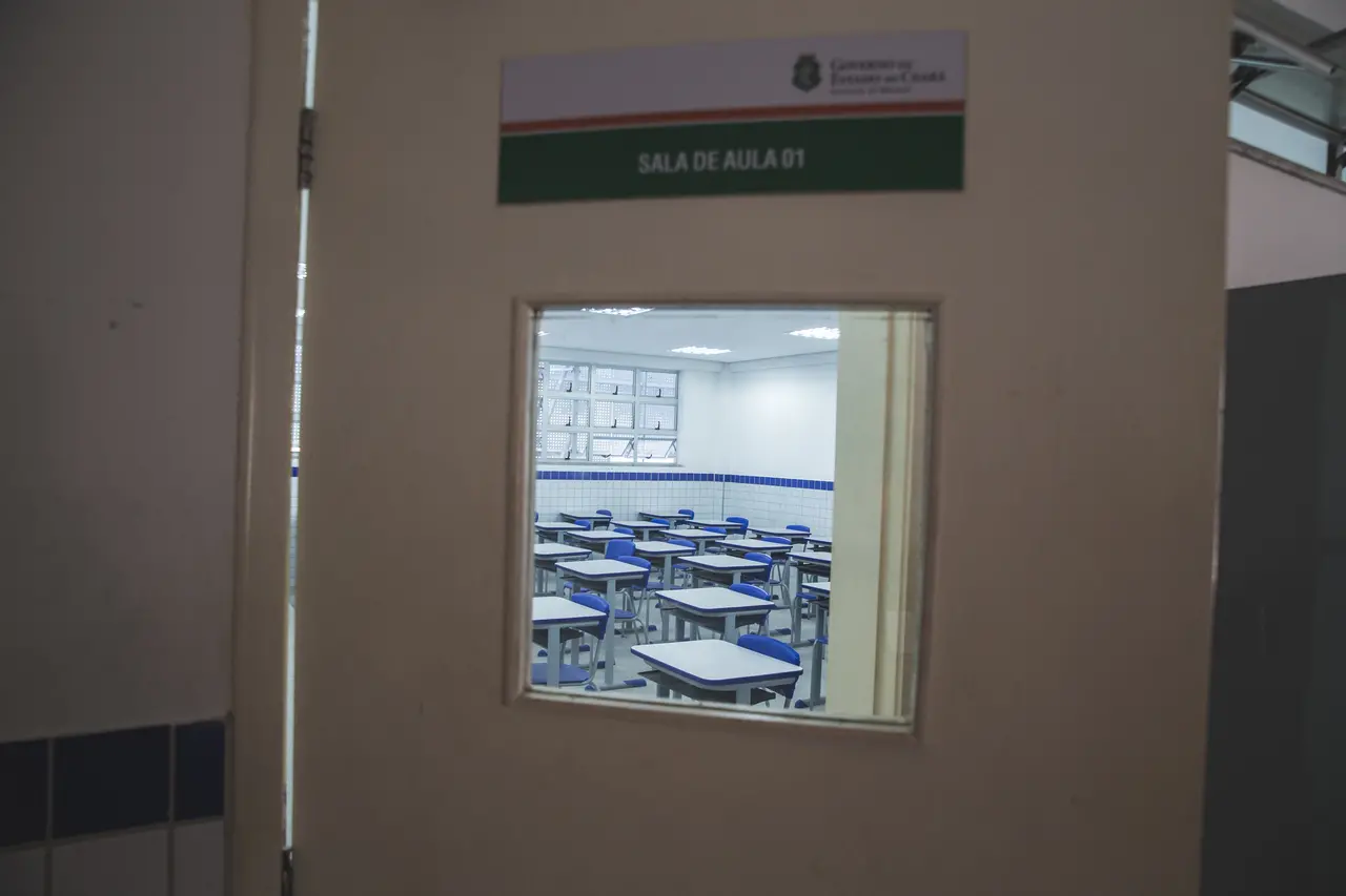 sala de aula do ensino médio de escola pública