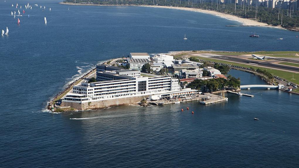 foto aérea da Escola Naval da Marinha