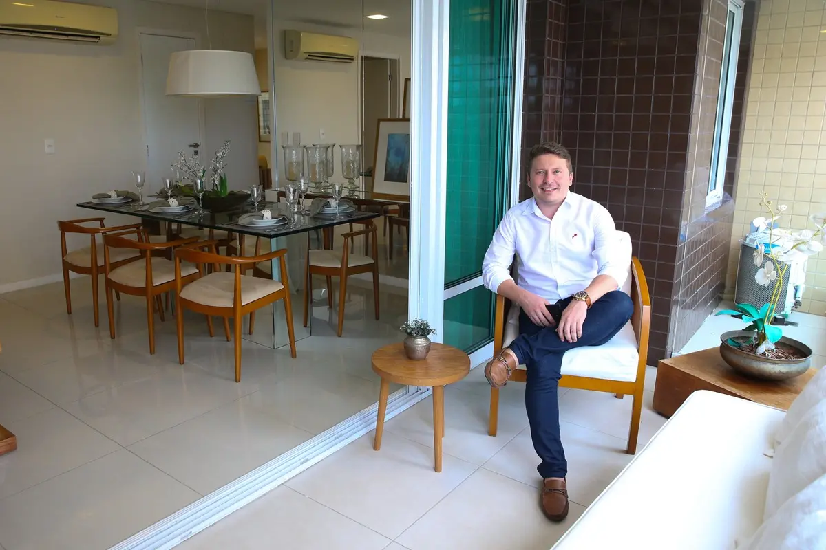 Corretor nada varanda