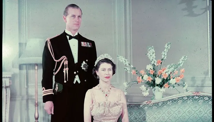 Rainha Elizabeth II e príncipe Philip quando jovens