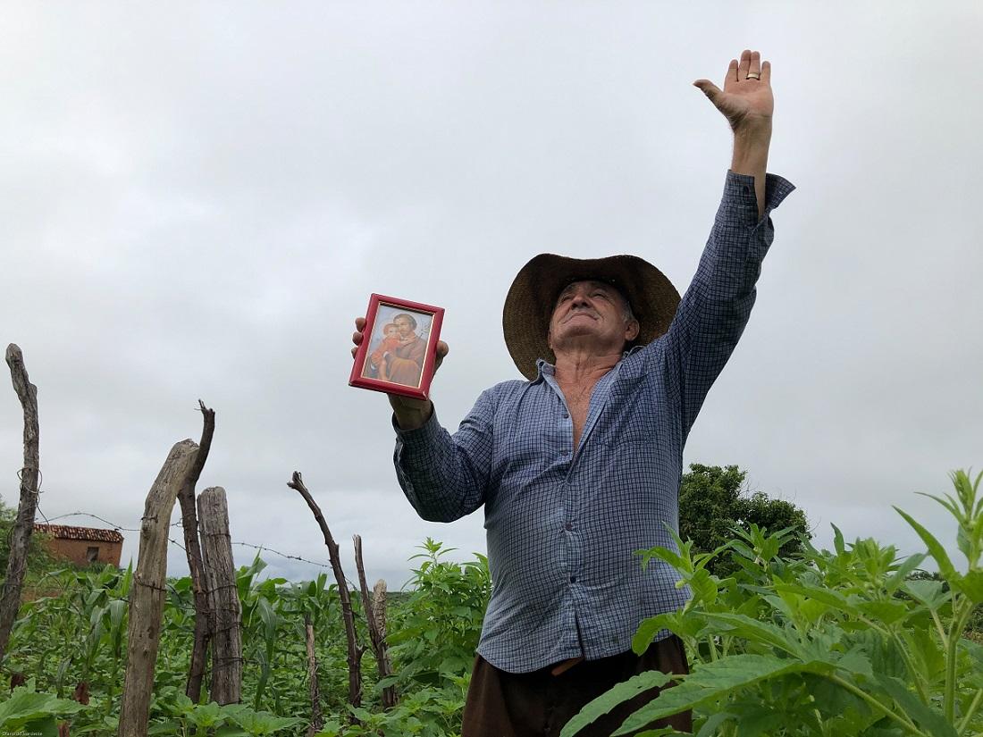 Agricultor agradece chuvas a São José