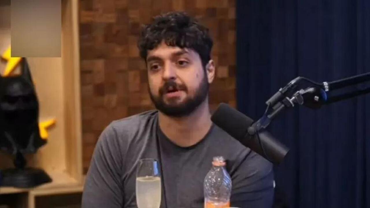 Podcaster Monark no podcast Flow