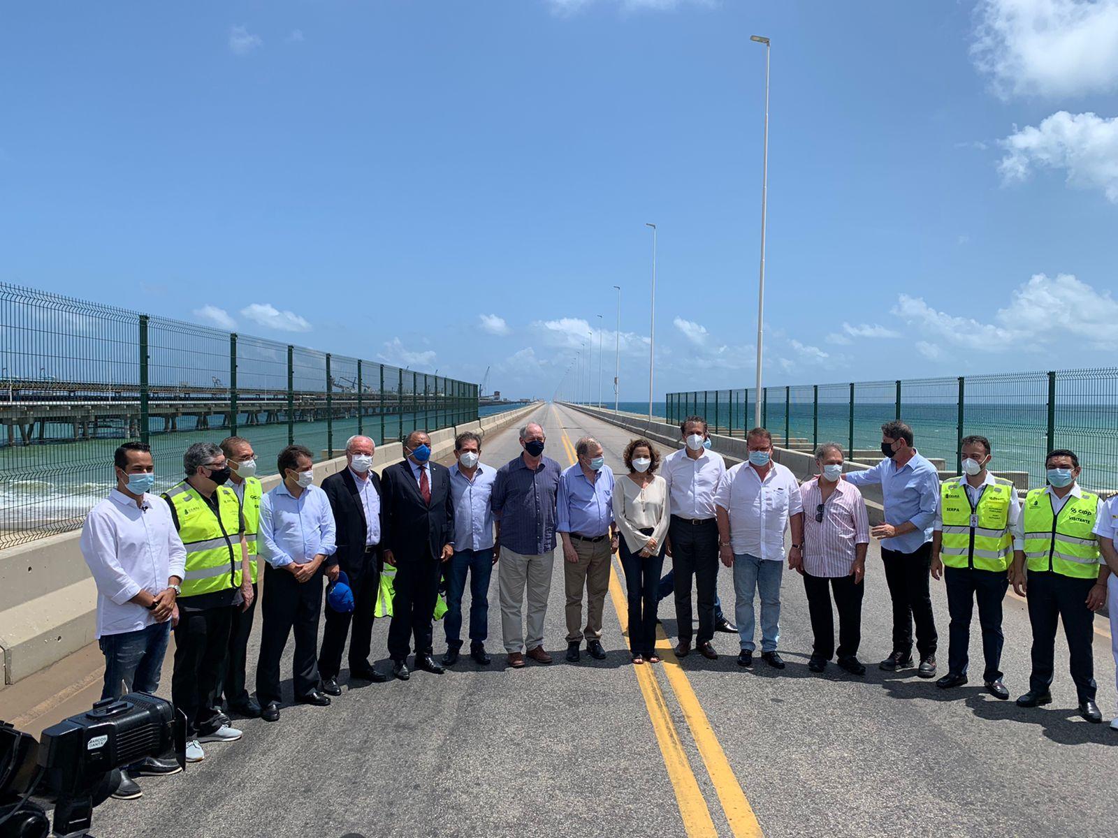 Ex-governadores do Ceará no Porto do Pecém