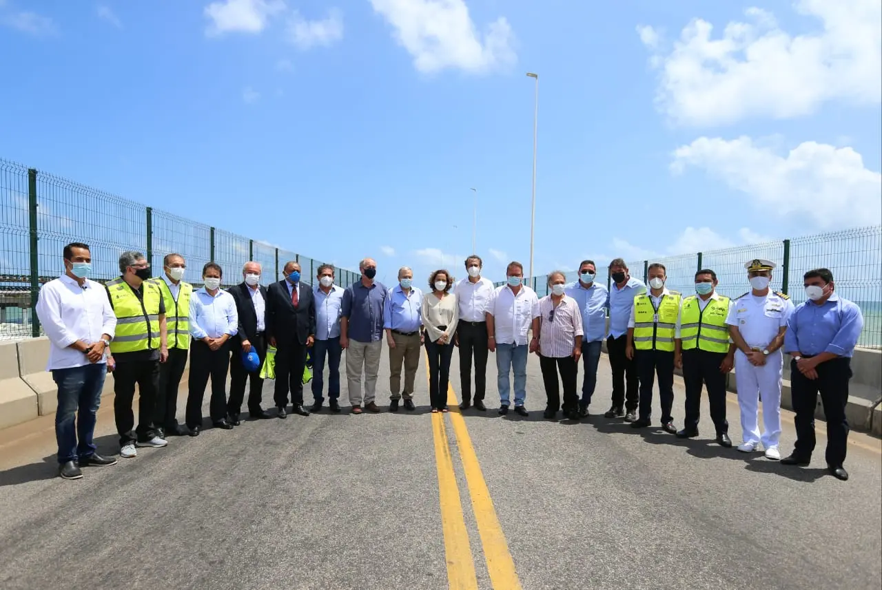 Ex-governadores do Ceará no Porto do Pecém