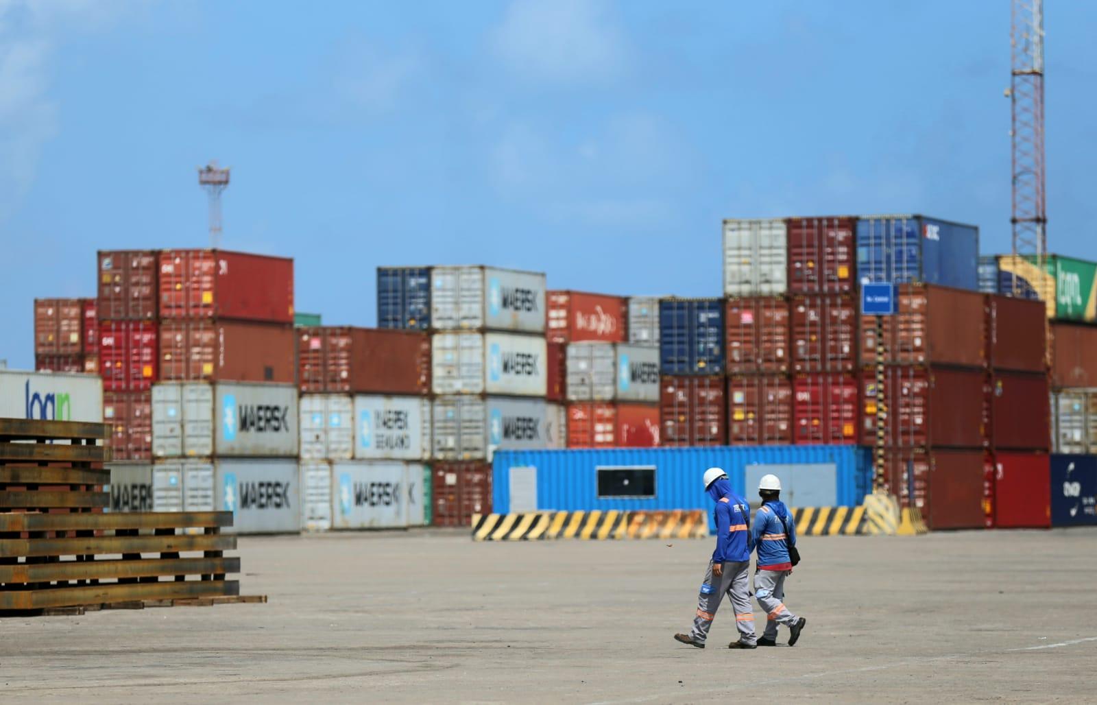 porto do pecém conteiner