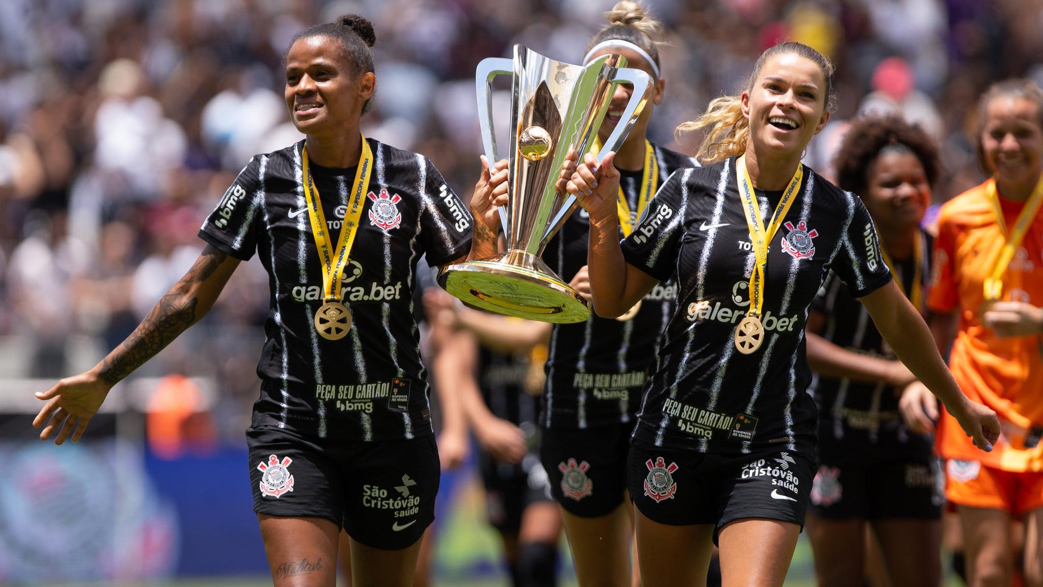 Corinthians vence Grêmio com gol aos 48 e conquista Supercopa