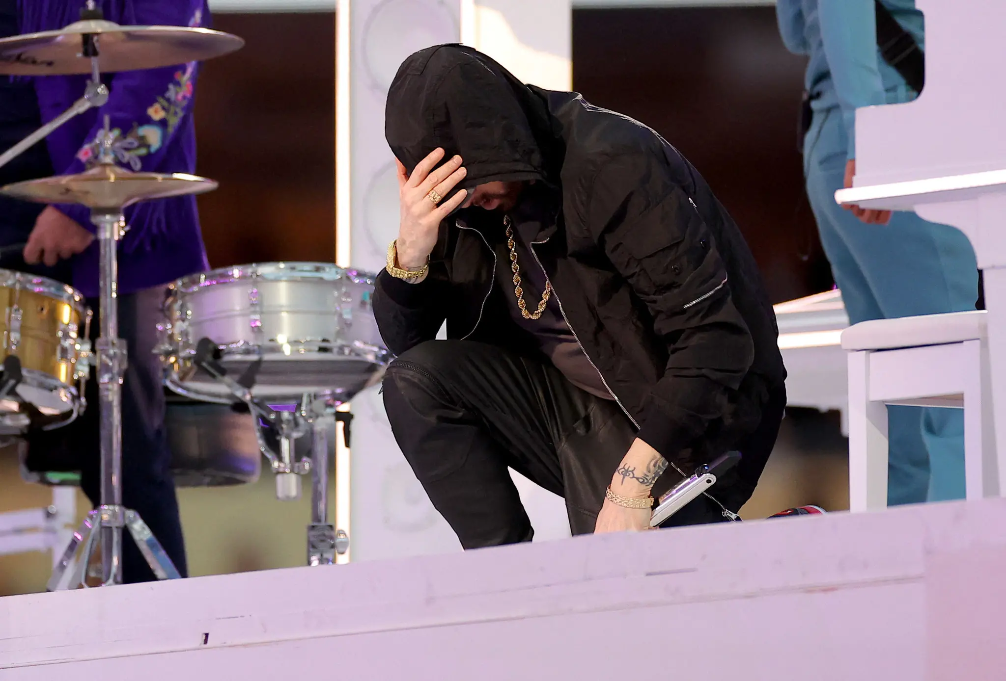 Eminem se apresenta durante o Pepsi Super Bowl LVI Halftime Show no SoFi Stadium em 13 de fevereiro de 2022