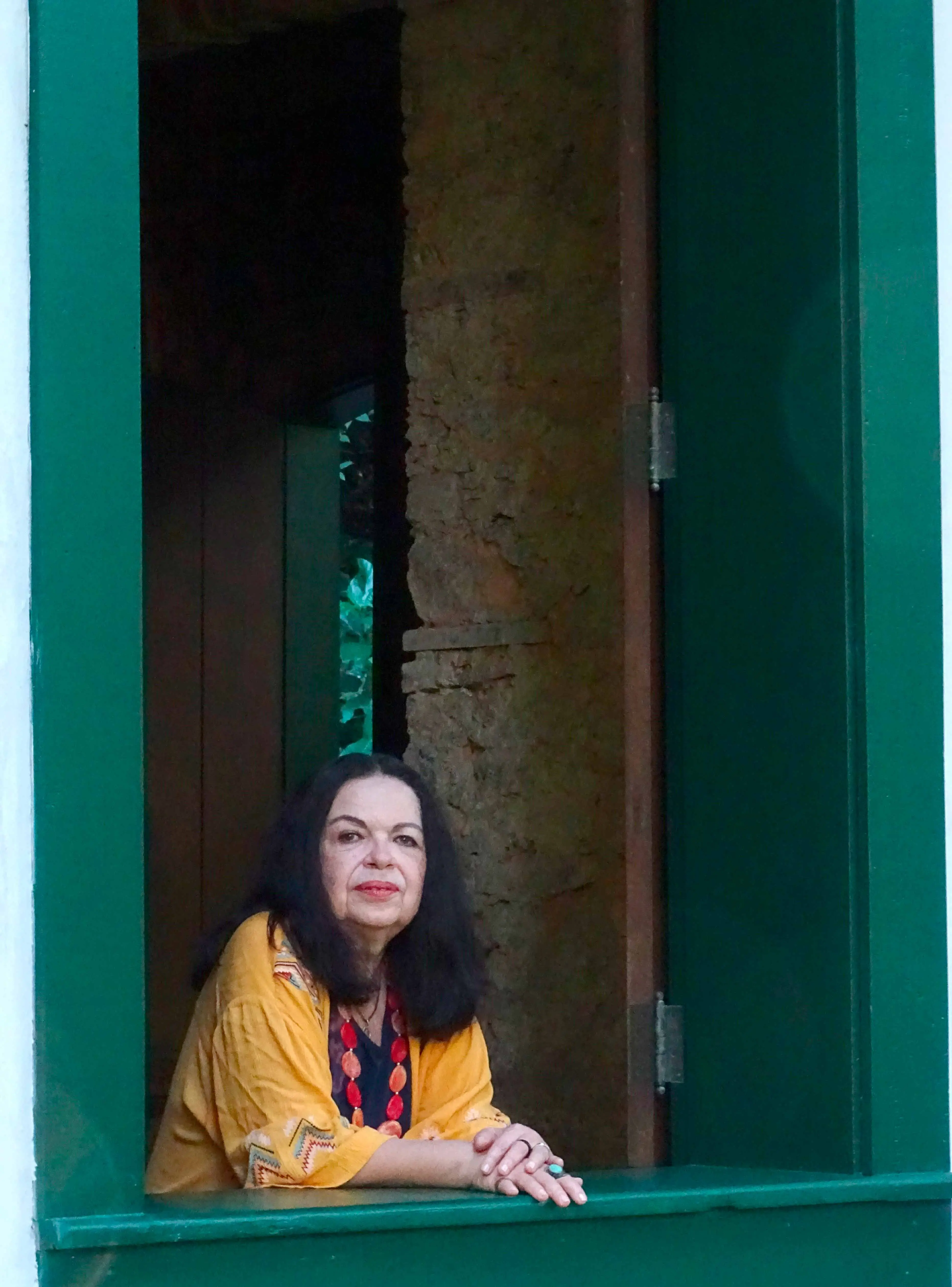 Em 2022, cantora comemora 45 anos do lançamento do primeiro disco da carreira, 