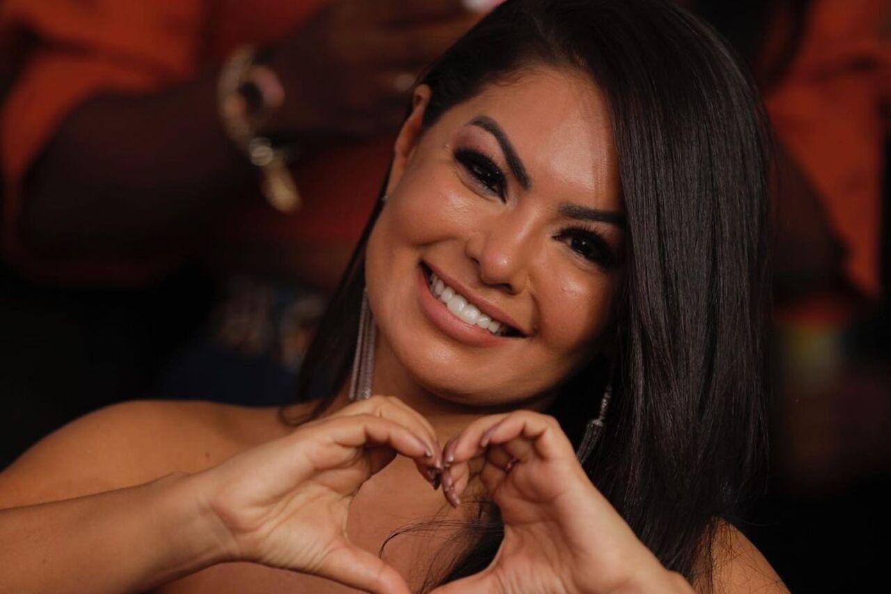 Cantora de forró foi internada em 11 de fevereiro