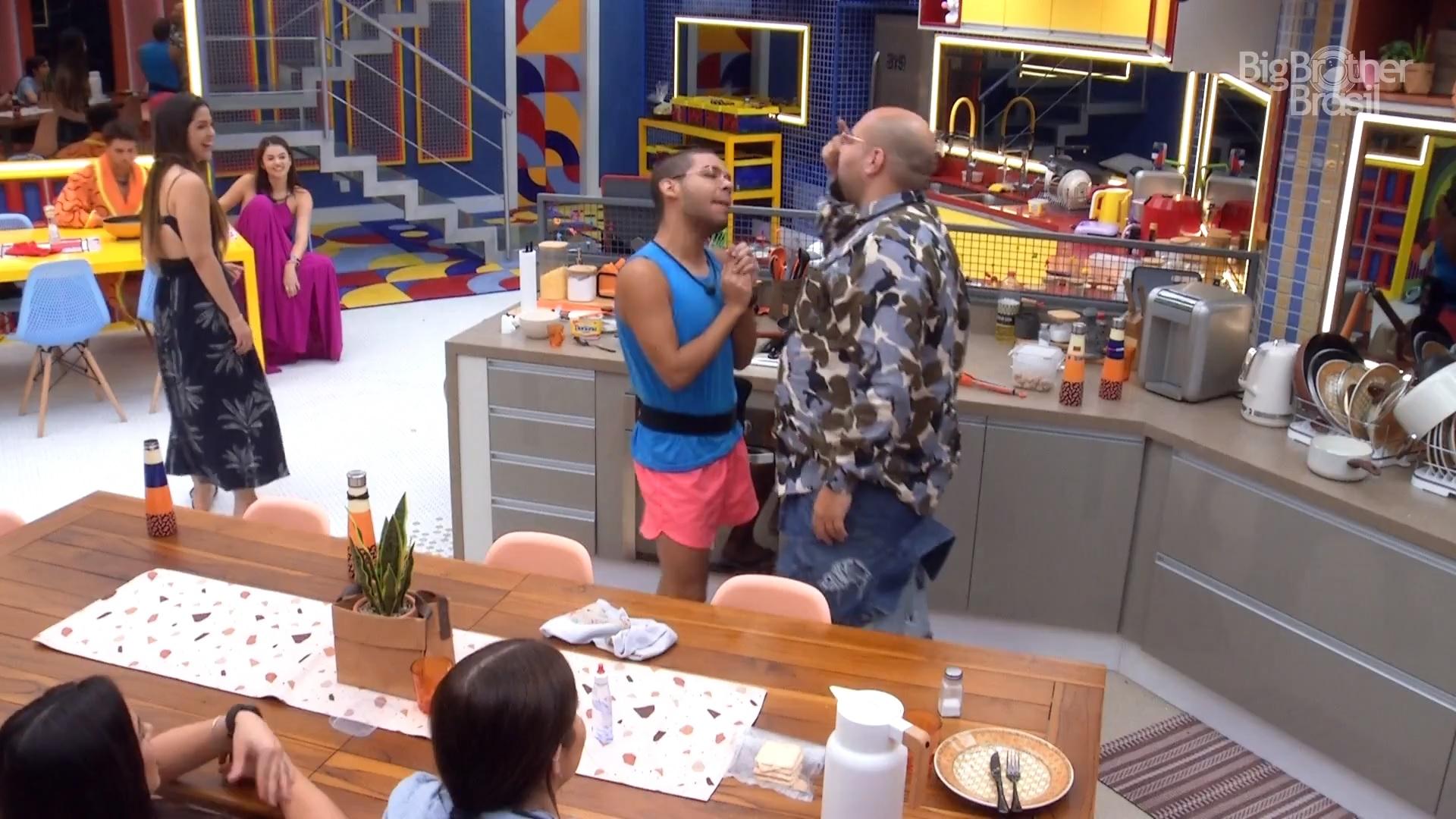 Brothers fizeram encenação de briga e riram no final da situação