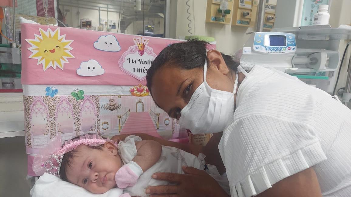 Bebês internados em maternidade escola ganham mesversários da equipe  Neonatal; veja fotos - Ceará - Diário do Nordeste