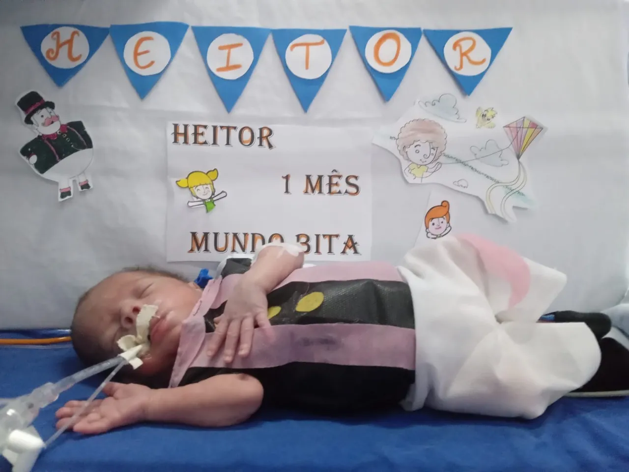 Bebês internados em UTI Neonatal comemoram mesversários