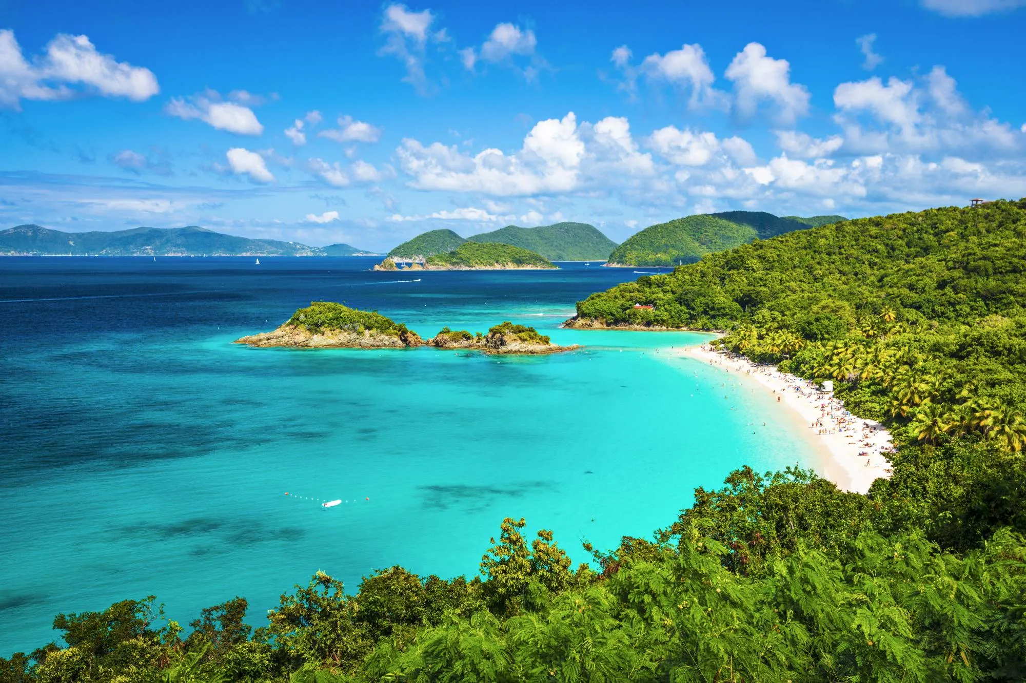 Praia de Trunk Bay Beach em Ilhas Virgens Americanas