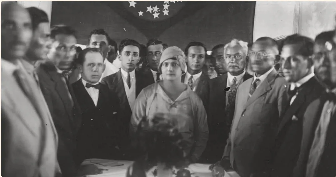 Luiza Alzira Soriano Teixeira, do Rio Grande do Norte, foi a primeira prefeita eleita no Brasil, em 1928, quando o voto acontecia de forma indireta, apenas por pessoas delegadas