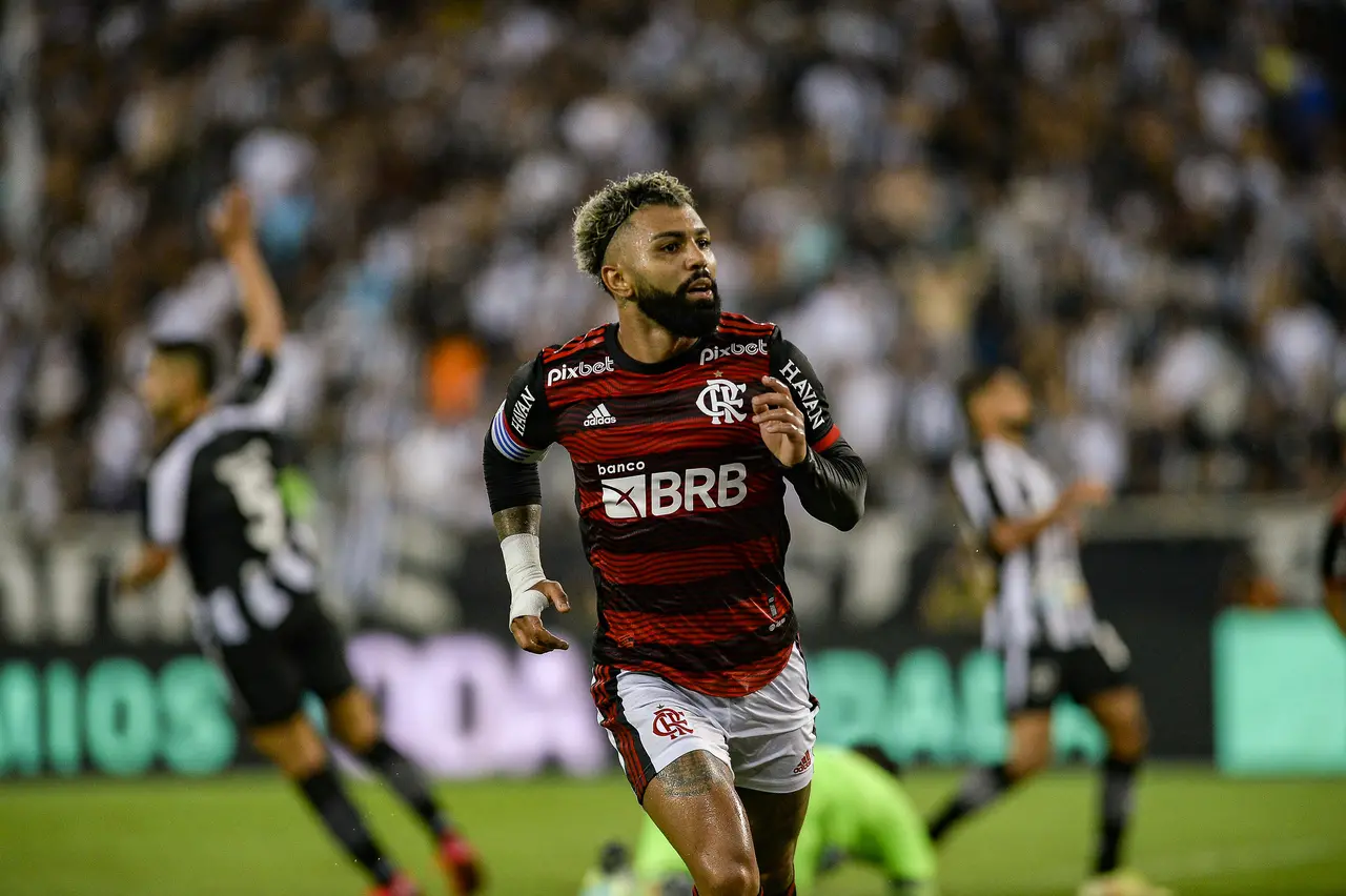 Gabigol comemora gol pelo Flamengo