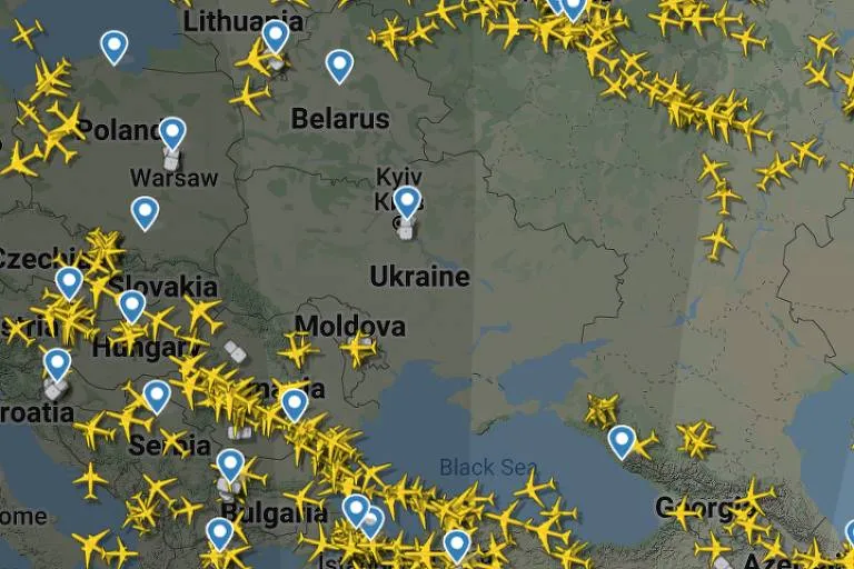 Espaço aéreo da Ucrânia vazio durante ataque da Rússia