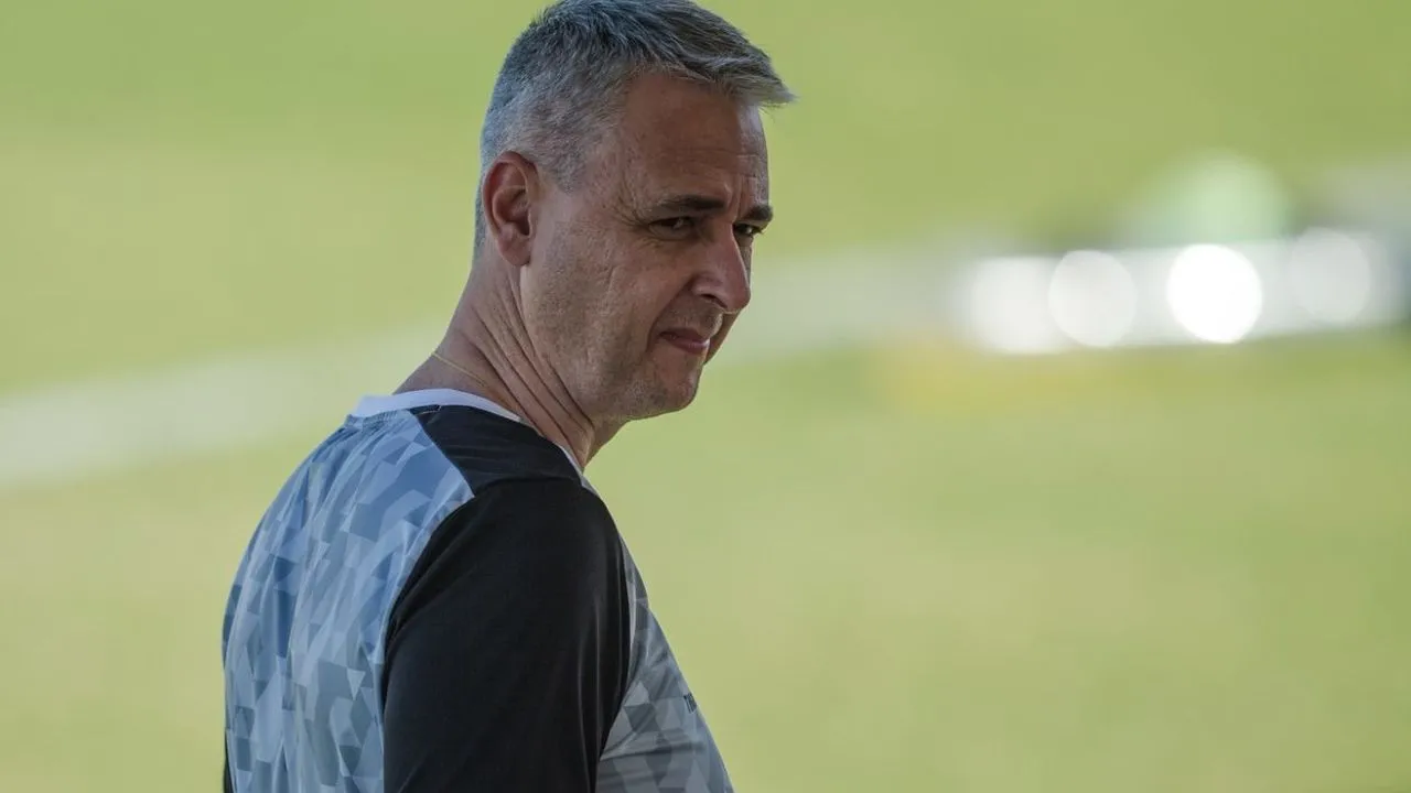 Tiago Nunes tem contrato com o Ceará até o fim de 2022