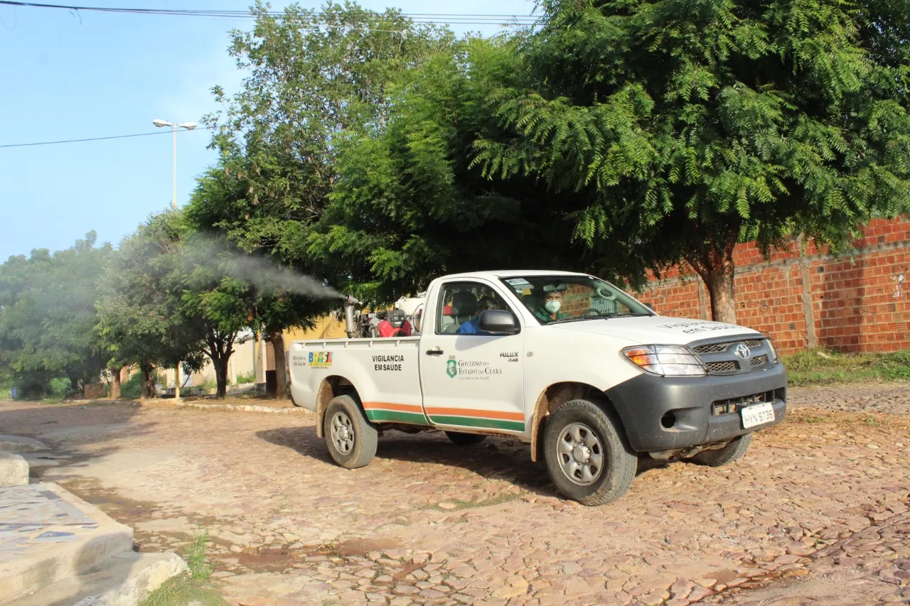 Segundo a Secretaria da Saúde de Barbalha, o Município foi o primeiro da região do Cariri a disponibilizar o carro fumacê