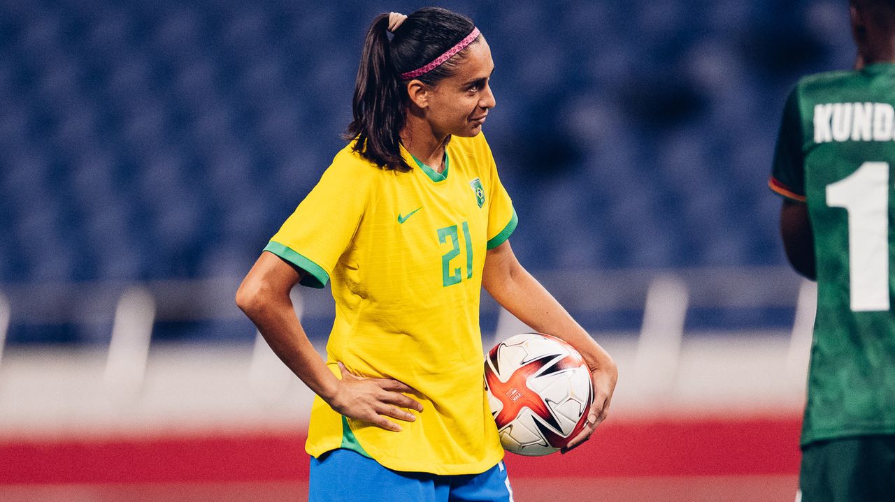 Andressa Alves em jogo pela Seleção Brasileira