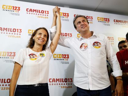 Vice-governadora Izolda Cela e governador Camilo Santana