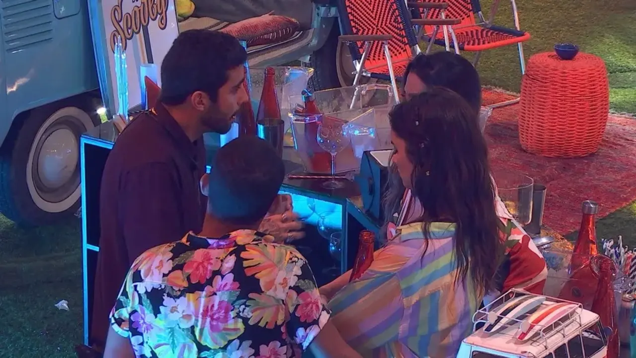 Pedro Scooby em conversa com brothers sobre prêmio