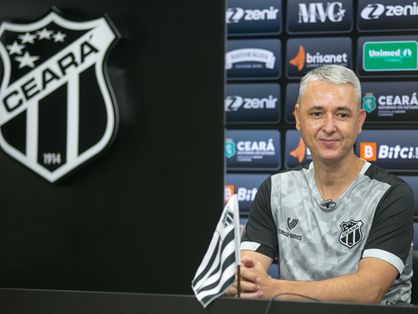 Tiago Nunes em entrevista exclusiva na sala de imprensa do Ceará