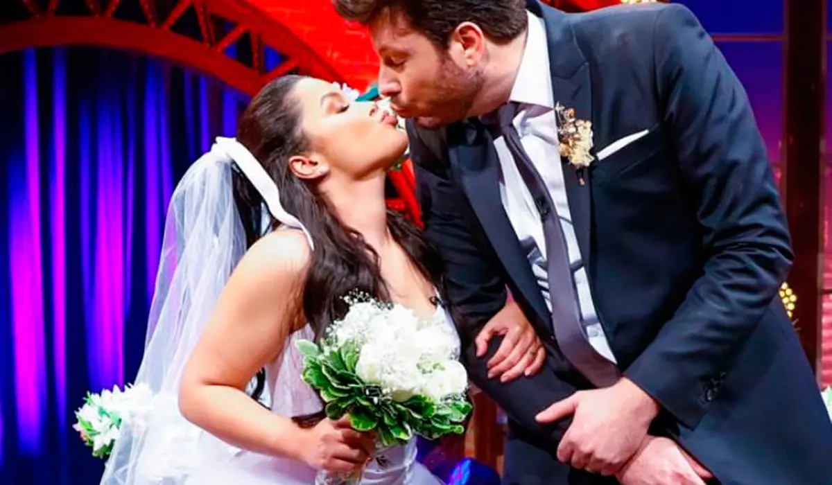 foto da cantora Maraisa e do apresentador Danilo Gentili