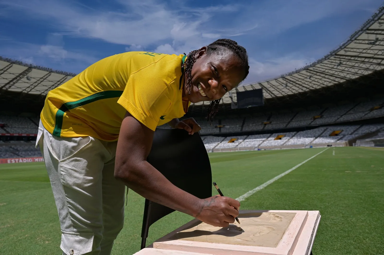 Formiga participou de todas os Jogos Olímpicos com a presença do futebol feminino.