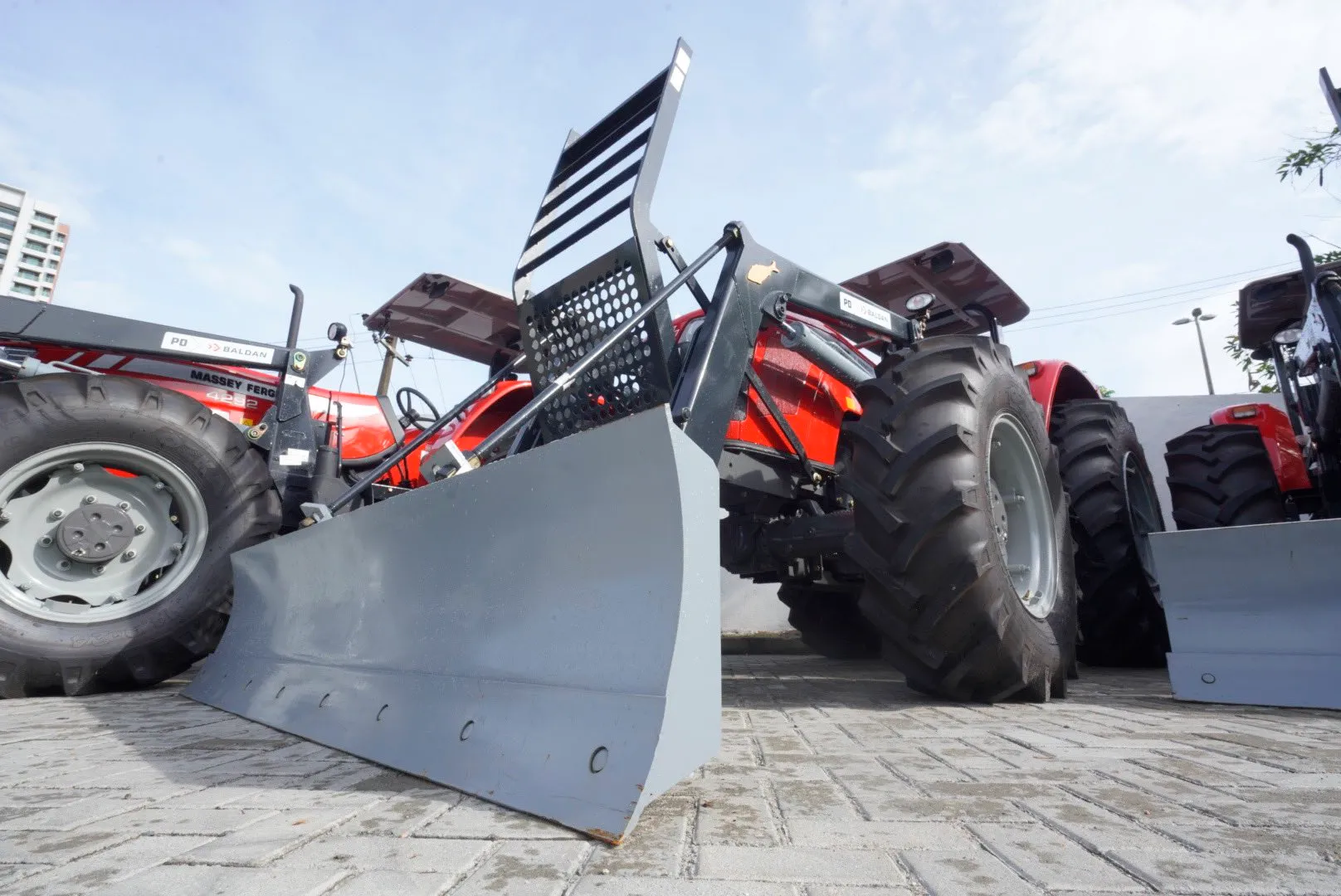 Entre os investimentos, a compra de equipamentos para uso por agricultores cearenses