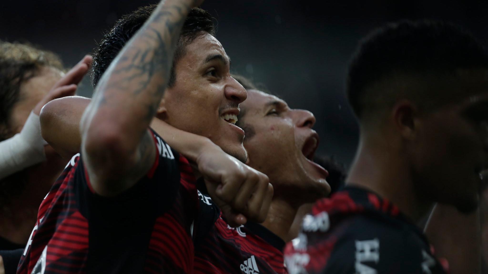 Flamengo derrota Vasco novamente e buscará o inédito