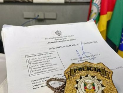 documento e distintivo de polícia civil do rio grande do sul