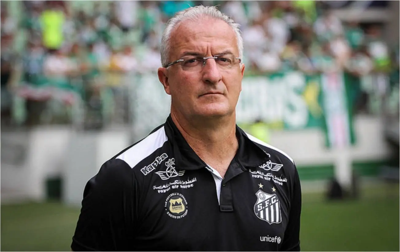 Dorival Júnior com a camisa do Santos