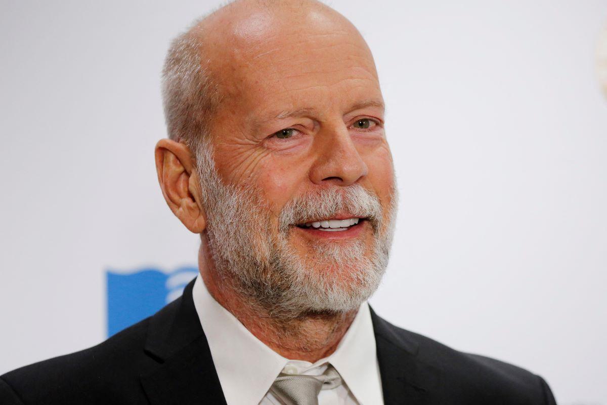 O que afetou a vida profissional do ator Bruce Willis? - Quora