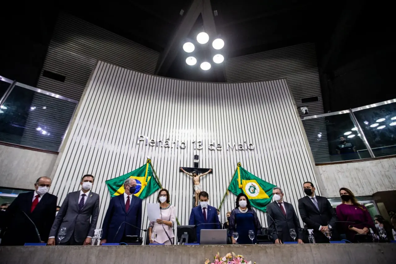 Izolda na assembleia legislativa