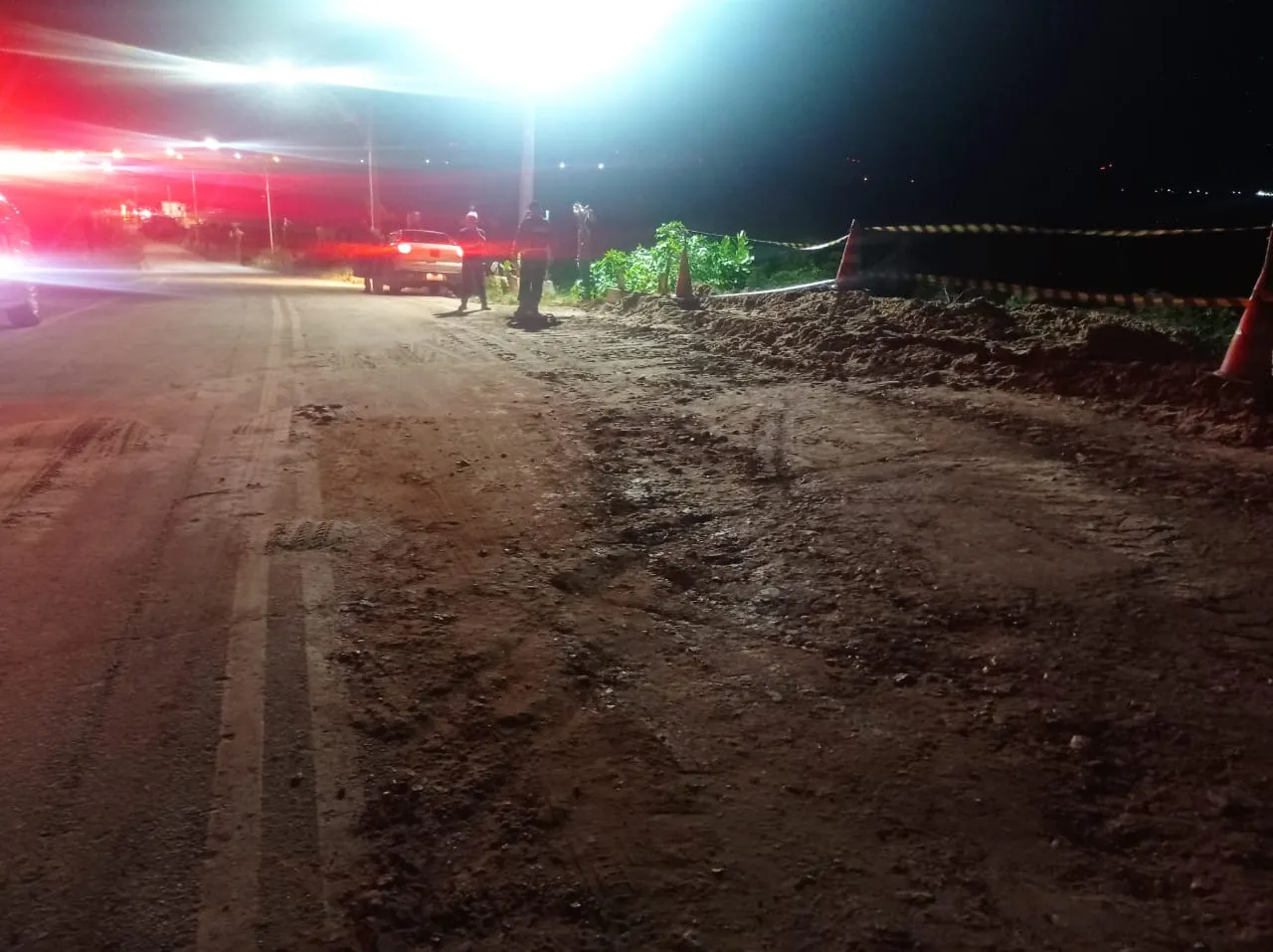 Reparo foi necessário após cratera formada no trecho da via
