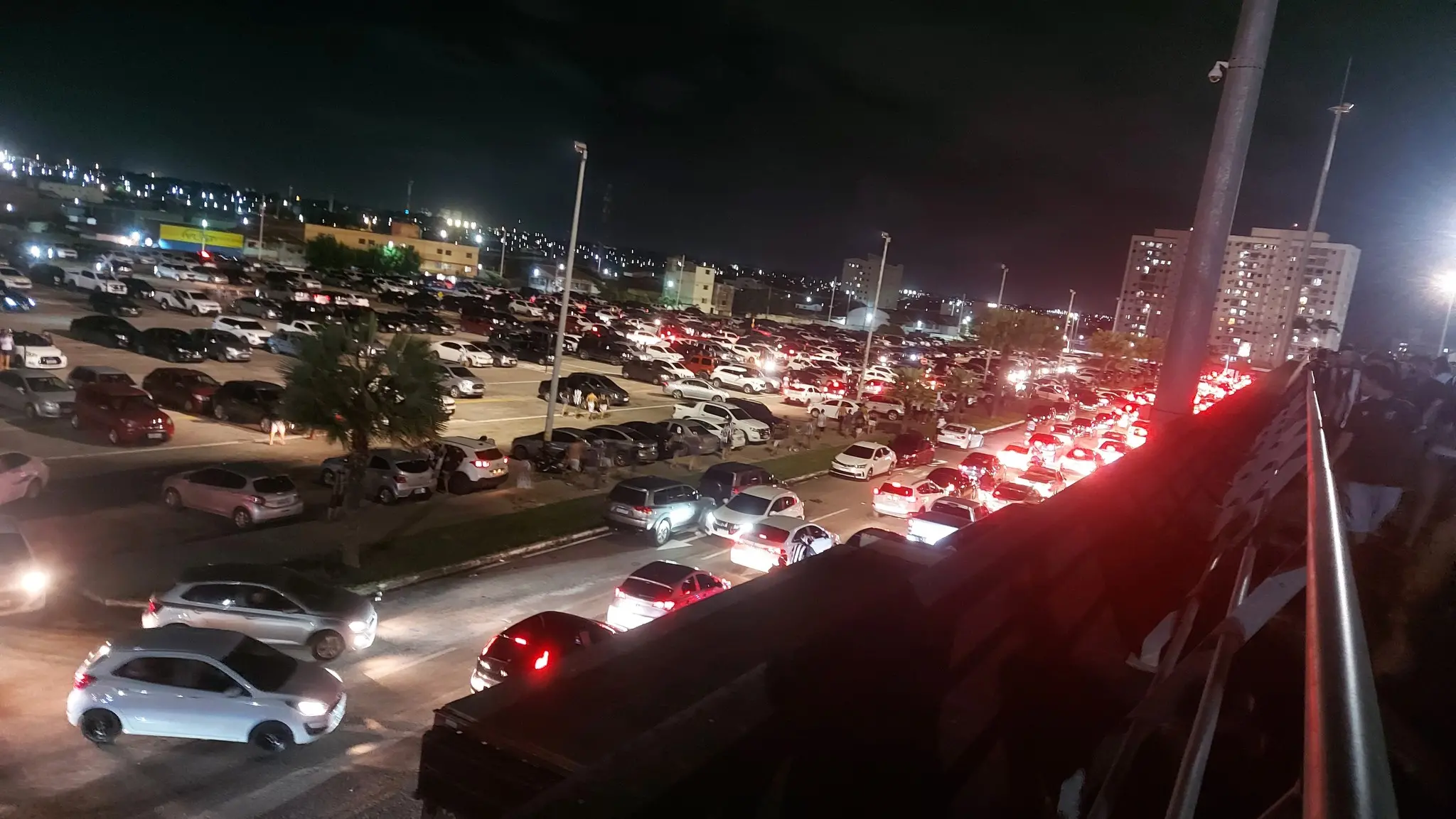 Engarrafamento na Arena Castelão