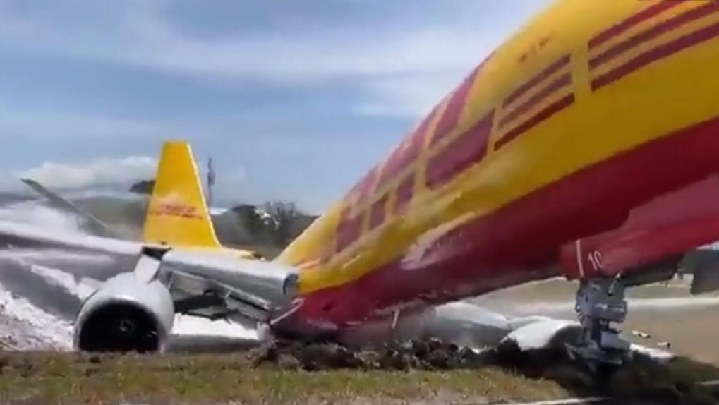 Piloto faz pouso de emergência e avião se parte em dois pedaços na Costa Rica