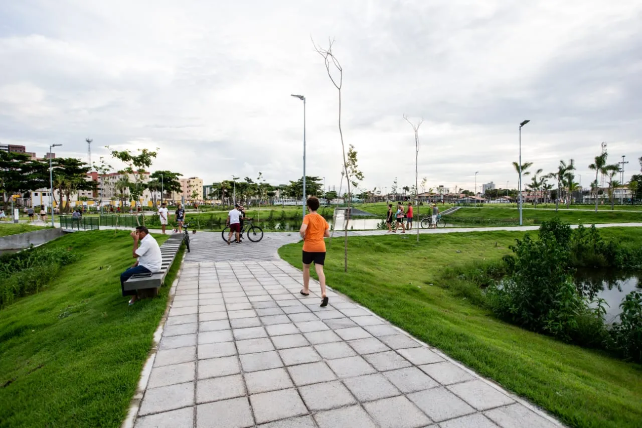 Parque Rachel de Queiroz reúne espaços para prática esportiva, piqueniques, caminhadas e passeios de bicicleta
