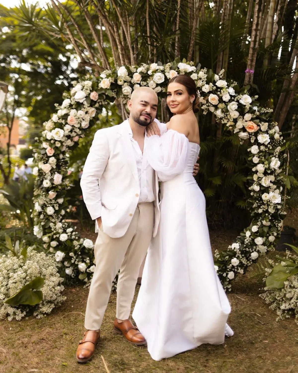 yudi tamashiro e mila no casamento
