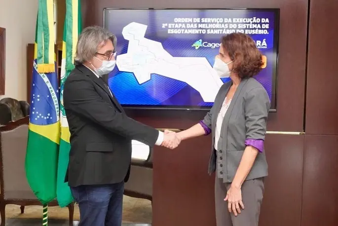 Acilon Gonçalves e a governadora Izolda Cela