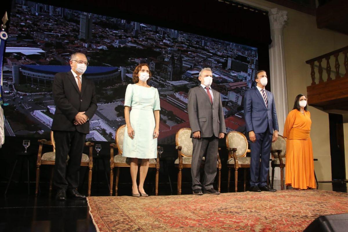 Sulivan Mota, Izolda Cela, José Sarto, Camilo Santana e Ana Estela Leite