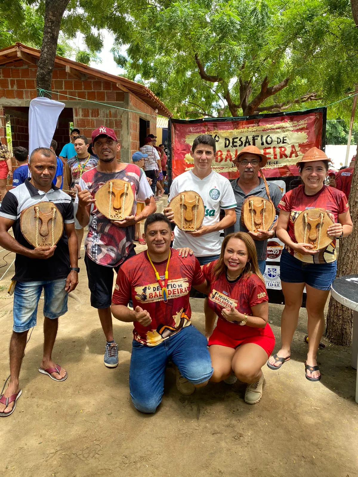 Foram três etapas. A cada fase, passava 50% dos inscritos, até a grande final que consagrou os cinco melhores