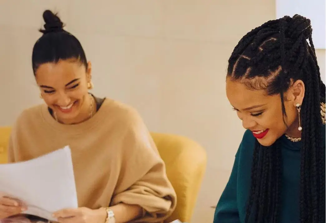 Amina Muaddi já fez trabalhos para Rihanna