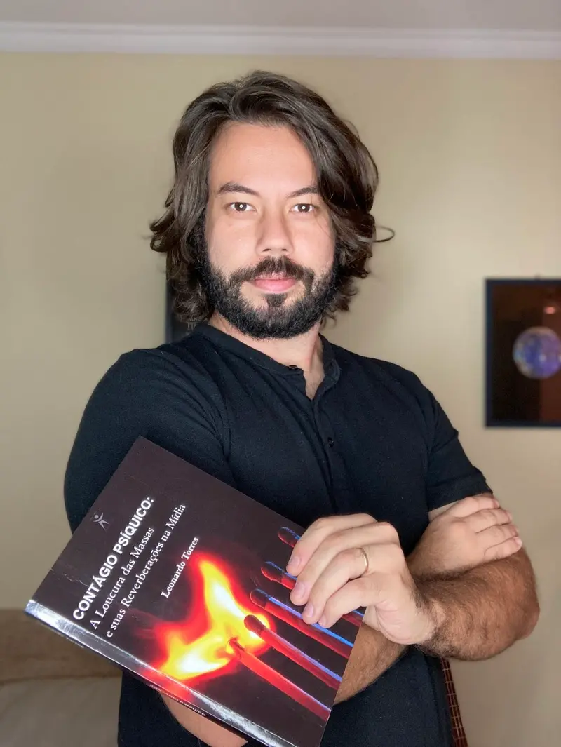 Leonardo Torres é psicoterapeuta