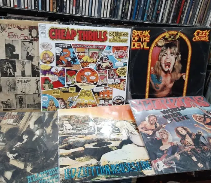 Boa oferta de CDs e LPs na Disco Raros